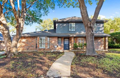 McKinney House | Modern & luxurious & pool & SPA & 5 bedroom
