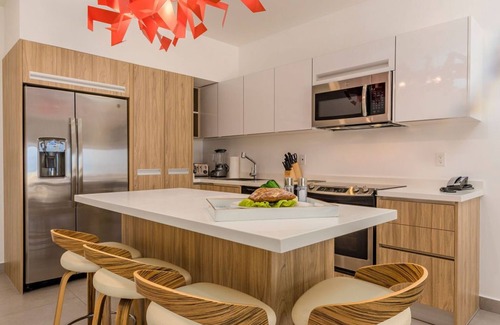 Oranjestad Condo | Modern Luxury 2/BR Condo with Sea View