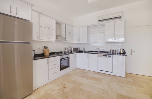 Kalkan Apartment | Modern Luxury 3 Bed Apartment with Private Pool, Garden & 10-Min Walk to Kalkan.