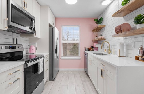 Mission House | Modern Luxury Escape with Mini Golf + Game Room