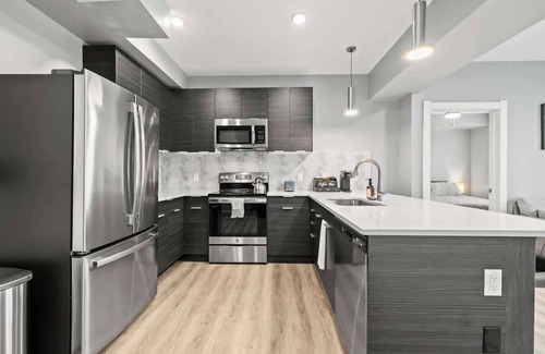 Old North Columbus Apartment | Modern Luxury in Columbus (Near Downtown & OSU)