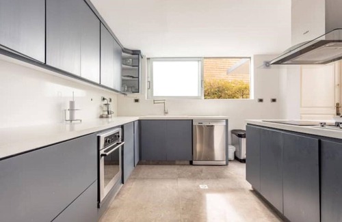 Las Lomas I House | Modern mansion🔝 with jacuzzi🤩, 5BR in Poblado💎