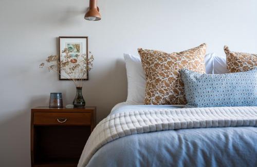 Dunedin House | Modern Mid-Century Retreat