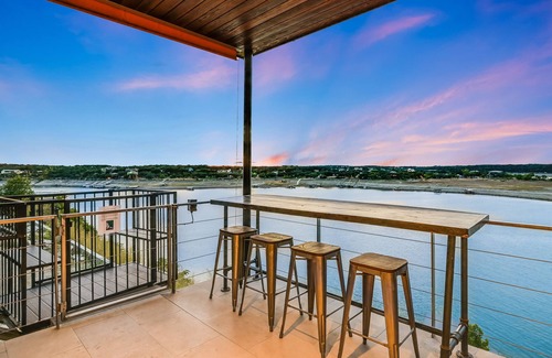 Buffalo Gap House | Modern Midcentury Lakefront with pool, hot tub, & private boat dock/Boat rentals