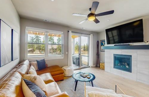 Rendezvous House | Modern Mountain View