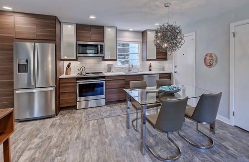 Charlotte Condo | Modern Myers Park 1BR King Condo | Queens Rd