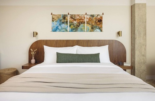East Bank Hotel | Modern Nashville Hideaway for Your Music City Adventure