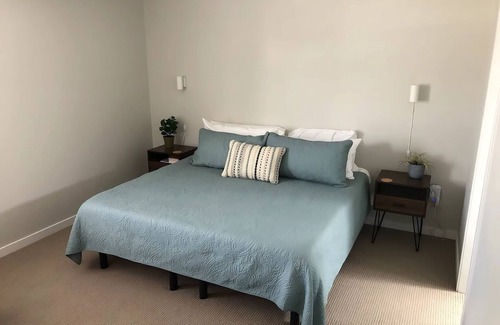 Okanagan-Similkameen House | Modern, New 3 bedroom Oasis