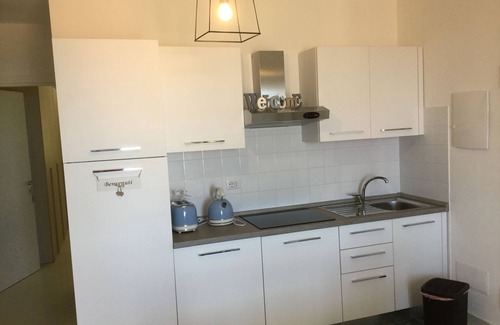 Scarlino Apartment | modern one bedroom apartment a few km from the sea