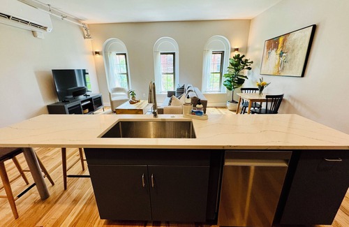 Old West Side Apartment | Modern One Bedroom Apartment in the Heart of Downtown Ann Arbor