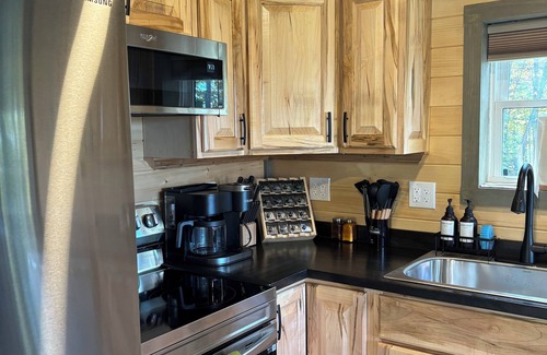East Burke House | Modern one bedroom home within Kirby’s mountains