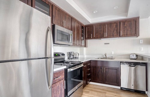 University South Apartment | Modern Palo Alto 2BR w/Pool & Gym, near FB & Google, by Blueground