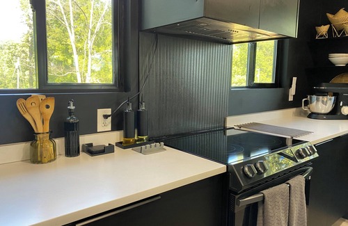 Clifton House | Modern & Peaceful 2BR Retreat-Newly Renovated Gem Just 20 Mins from Spartanburg