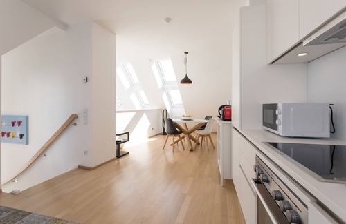 Wieden Apartment | Modern Penthouse Duplex Suite very close to Opera and Karlskirsche #1of10