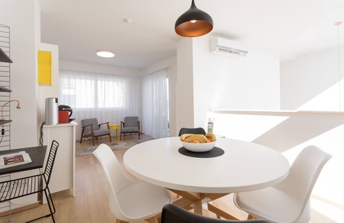 Wieden Apartment | Modern Penthouse Duplex Suite very close to Opera and Karlskirsche #1of10