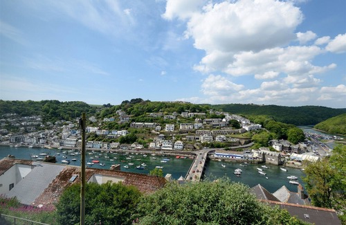 Looe House | Modern, pet friendly house with lovely river views of Looe river. Parking with free EV charger