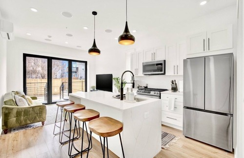 Truxton Circle Apartment | Modern & Private Getaway Minutes to Capitol Hill!