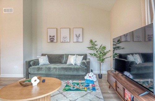 Morris House | Modern Ranch home, Pet Friendly, No Stairs. Near Rock Run Casino, Restaurants
