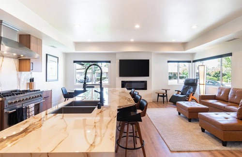 Blackford House | Modern Remodeled 3BR San Jose Home in Prime Location Near Tech & Santana Row