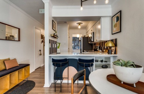 South Congress Condo | Modern Remodeled Condo in heart of South Congress