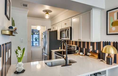 South Congress Condo | Modern Remodeled Condo in heart of South Congress
