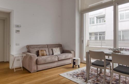 Stadera Apartment | Modern Retreat in the Heart of Milan