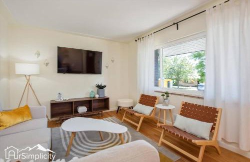 Westminster House | Modern Retreat W Retro Games & Hammock