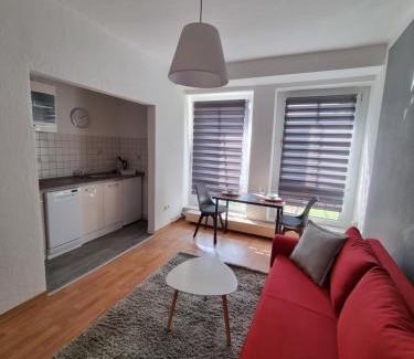 Pasewalk Apartment | Modern-Ruhig-Stadtnah-Geschirrspüler-Parkplatz