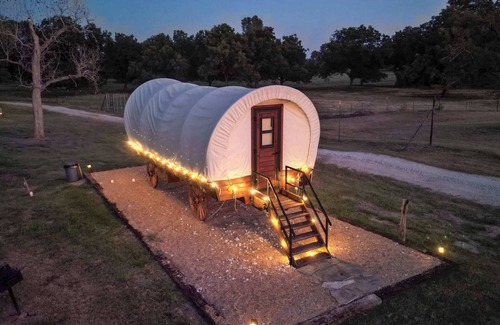 Satin House | Modern Rustic West Wagon_Spacious_Views