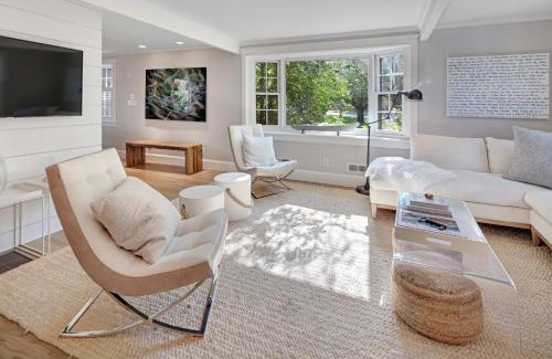 Edgartown House | Modern Saltbox in Edgartown Village