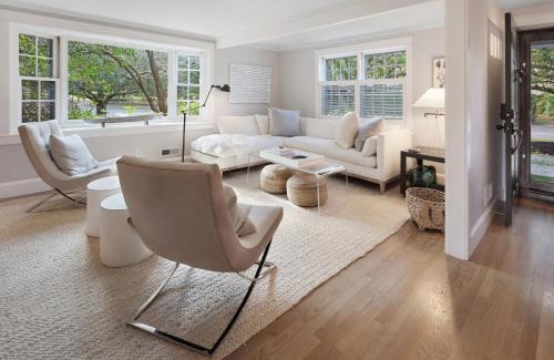Edgartown House | Modern Saltbox in Edgartown Village