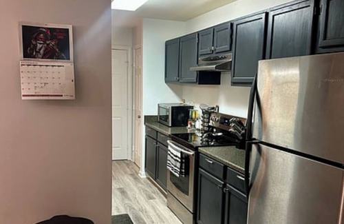 Lake Arbor Condo | Modern Serenity in Upper Marlboro - Luxe 2-Bed Condo with Alluring Amenities