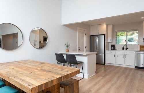Austin House | Modern South Austin Home - 7 miles to Downtown
