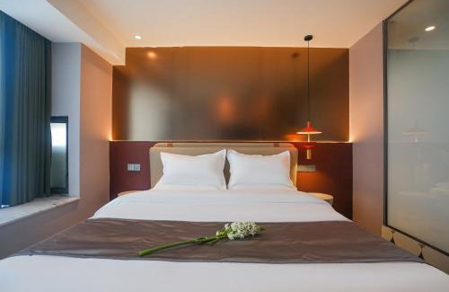 Feishajiao Apartment | Modern Space Hotel-Guangzhou Nansha Wanda Plaza near Line4 STN&Line18 STN