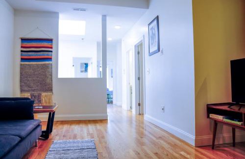Roxbury Apartment | Modern & Spacious 4-Bedroom Apartment in Roxbury