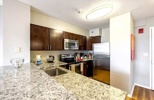 White Plains Apartment | Modern & Spacious Apt Close to NYC-BSC-221G