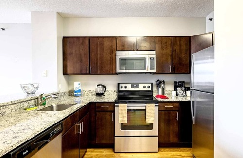 White Plains Apartment | Modern & Spacious Apt Close to NYC-BSC-221G