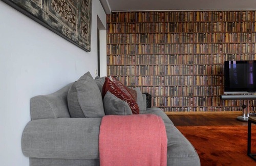 Ghent City Centre Apartment | Modern Spacious Apartment in Ghent's Vibrant Heart