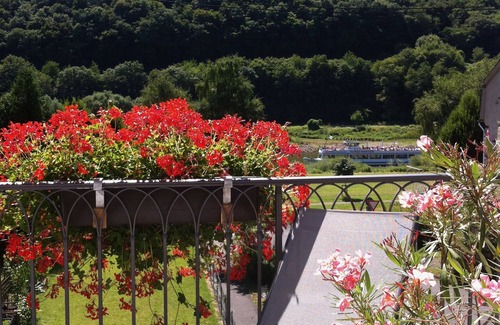 Valwig Apartment | Modern, spacious, comfortable apartment with a fantastic view of the Moselle, gr. balcony