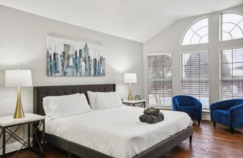 Rowlett House | Modern Spacious - Pool & Backyard Oasis & Cinema