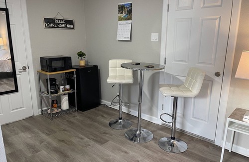 Shearer Hills - Ridgeview House | Modern Spacious Suite in Central SA/10 min to Downtown! RiverWalk! The Alamo!