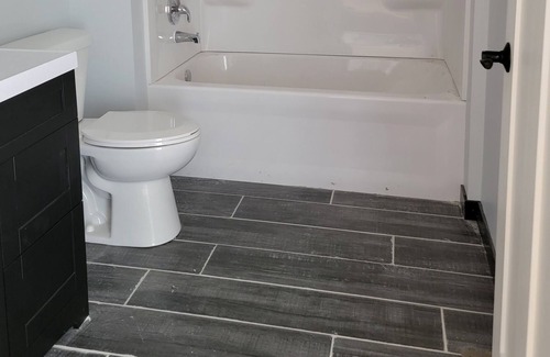 St. Charles House | Modern split