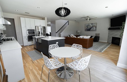 Forney House | ※ Modern, Spotless Home with Monthly discounts!
