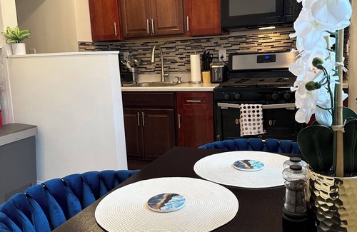 Northwest House | Modern stay in Washington,DC