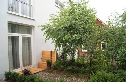 Cortendorf Apartment | Modern studio apartment close to the town, forest and Veste Coburg