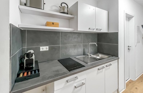 Sudstadt Apartment | Modern Studio Apartment in Stein