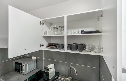 Sudstadt Apartment | Modern Studio Apartment in Stein