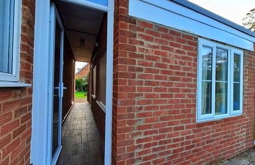 Cheltenham Apartment | Modern Studio Appartment