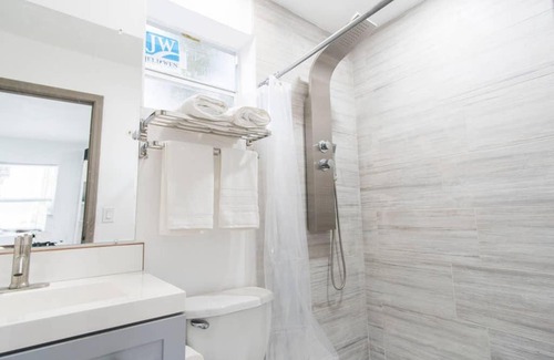 Allapattah Villa | Modern Studio in Heart of Miami