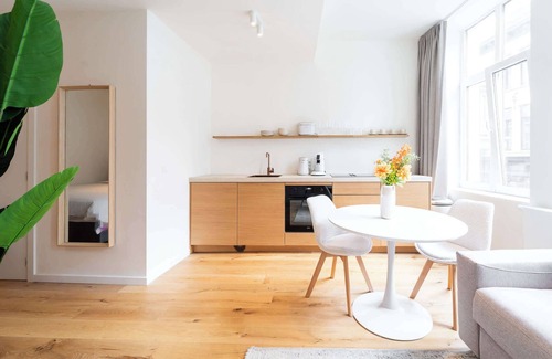 Historisch centrum Apartment | Modern Studio Near Grote Markt - Sleeps 4